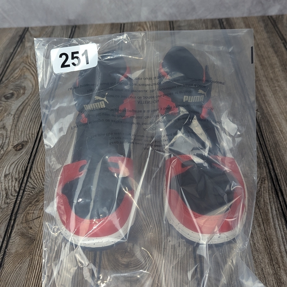 Puma Size 3.5C Youth High top Sneakers Like New - Picture 4 of 10